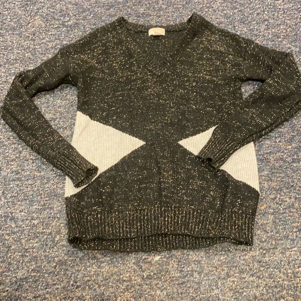 Forever 21 Glitter Black Sweater sz. S